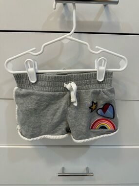 Girls Shorts Size 114-132cm (size 4/5)